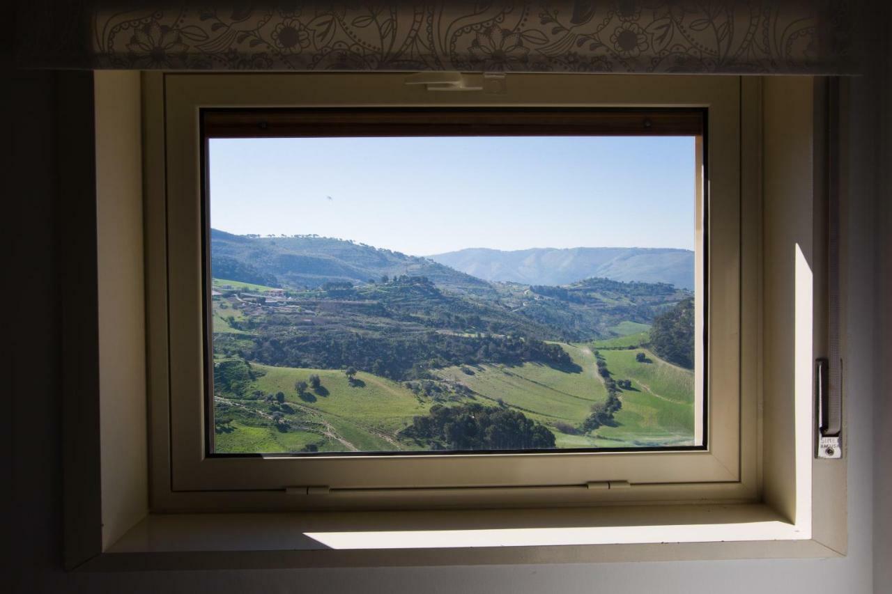 Experience Il Paesino Hotel Licodia Eubea Kültér fotó
